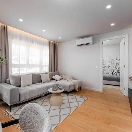 Luxury Marie With Garage Included Makarska