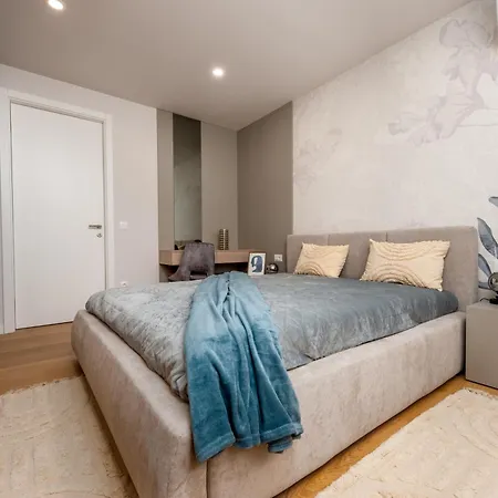 Luxury Marie With Garage Included Makarska