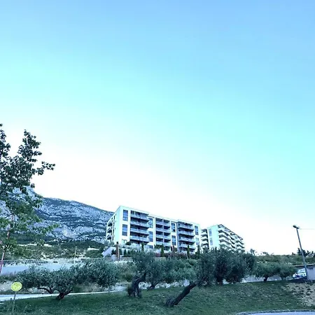 Luxury Marie With Garage Included * Makarska